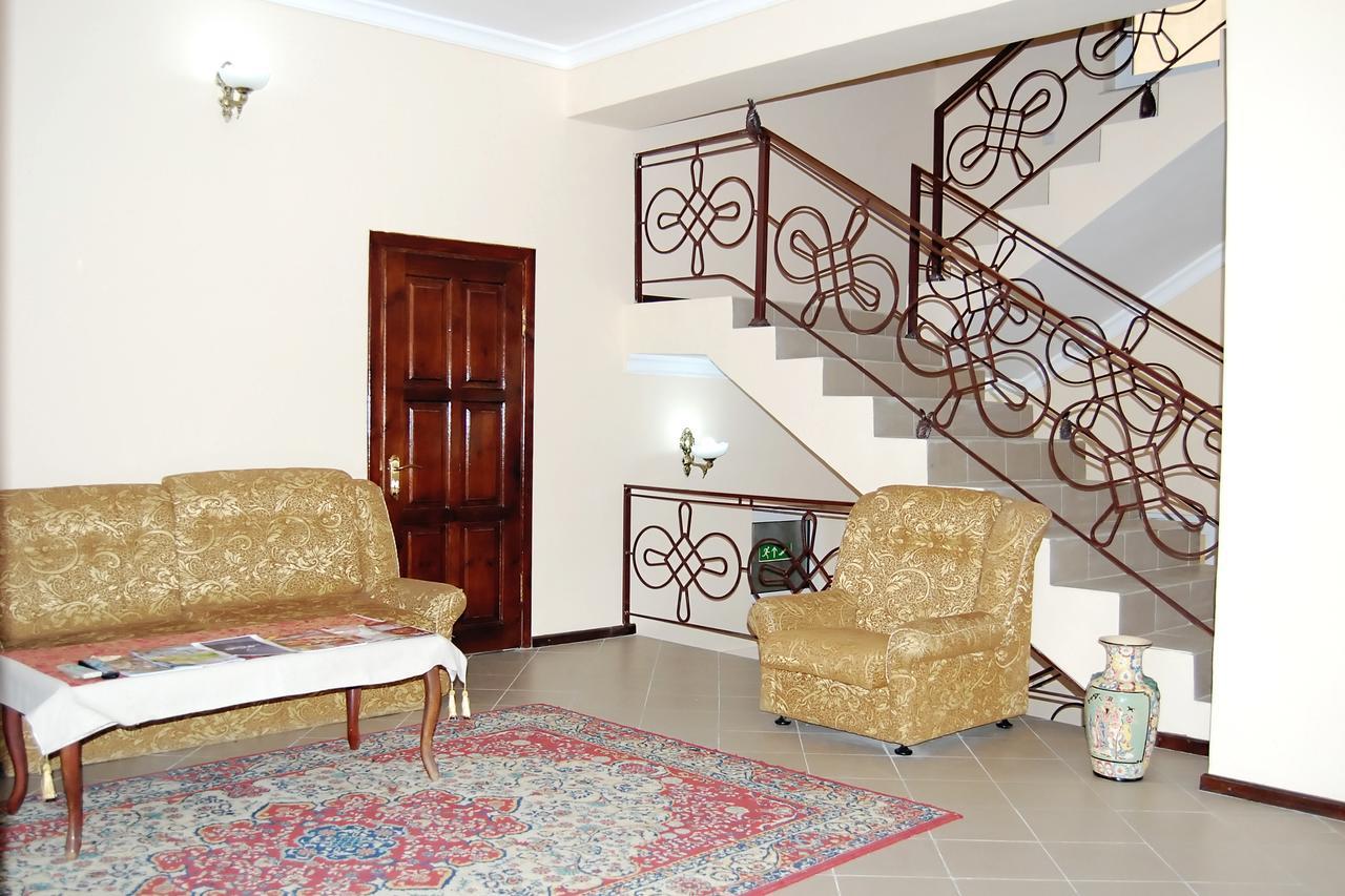 Hotel Crown Taškent Exteriér fotografie